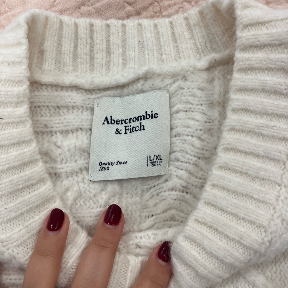 Abercrombie & Fitch Cream Sweater
